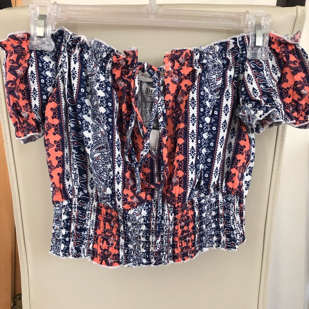 Crop off shoulder top